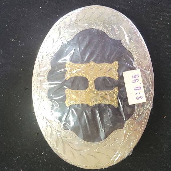 Vintage Award Winning Design Buckles - Picture 2 of 8